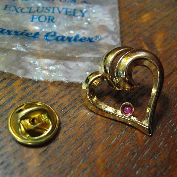 ❤️ Harriet Carter Vintage Gold Heart Brooch - Picture 1 of 5